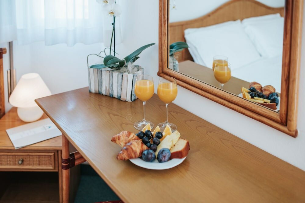 Фото Hotel Capitol