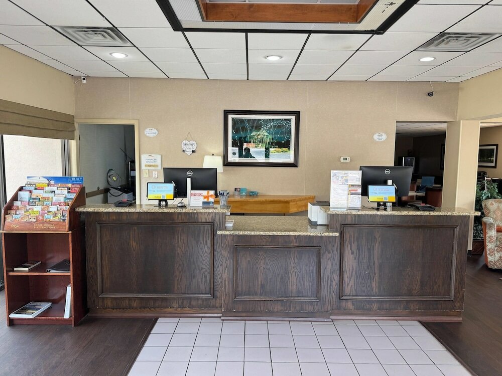 Фото Baymont by Wyndham Lynchburg