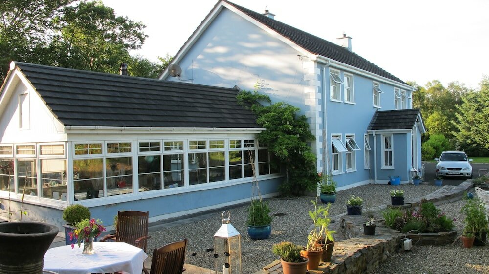 Фото Five Oaks Bed & Breakfast