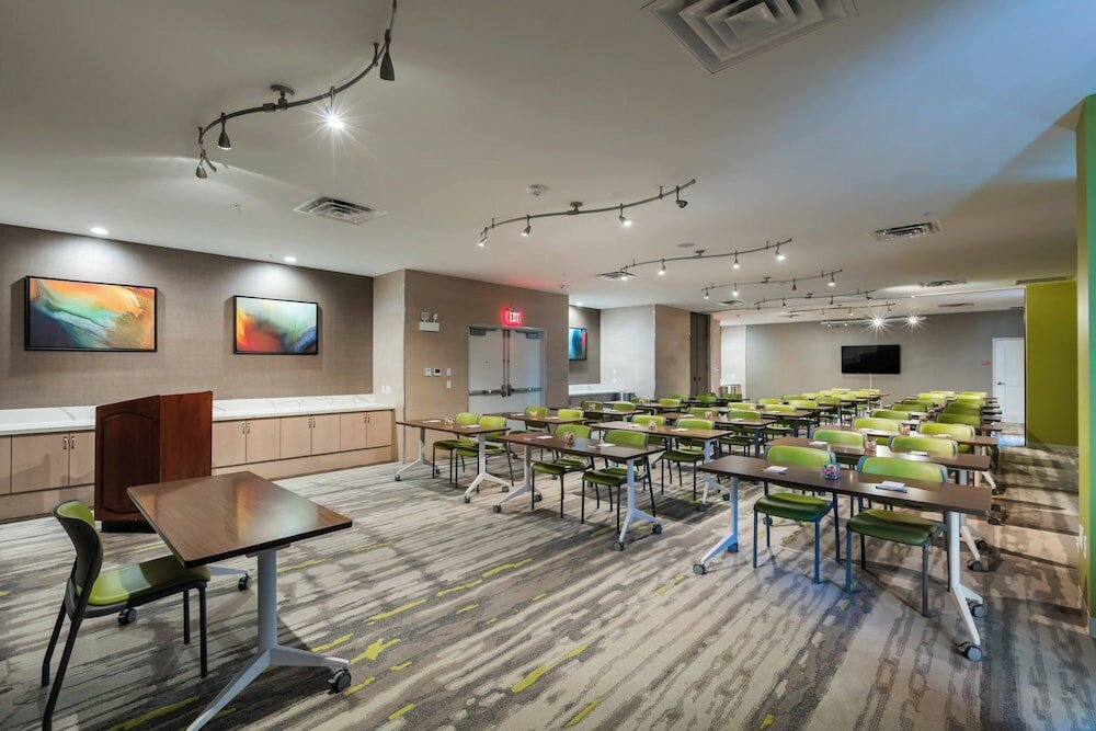 Фото TownePlace Suites by Marriott Orlando at SeaWorld