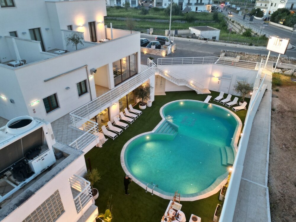 Фото Отель His Majesty