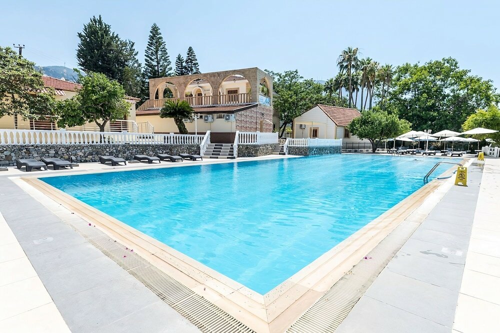 Фото Riverside Garden Resort