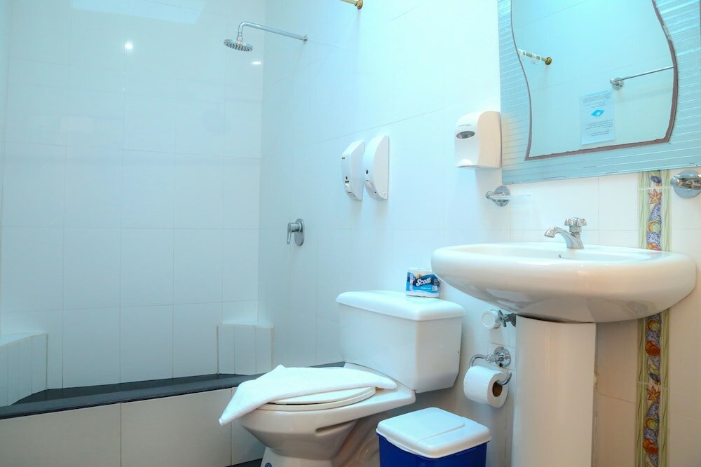 Фото Hostal Sir Francis Drake