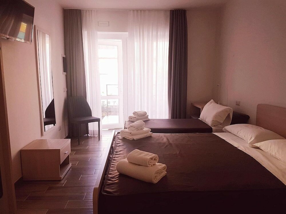 Фото Academy Hotel Fiumicino