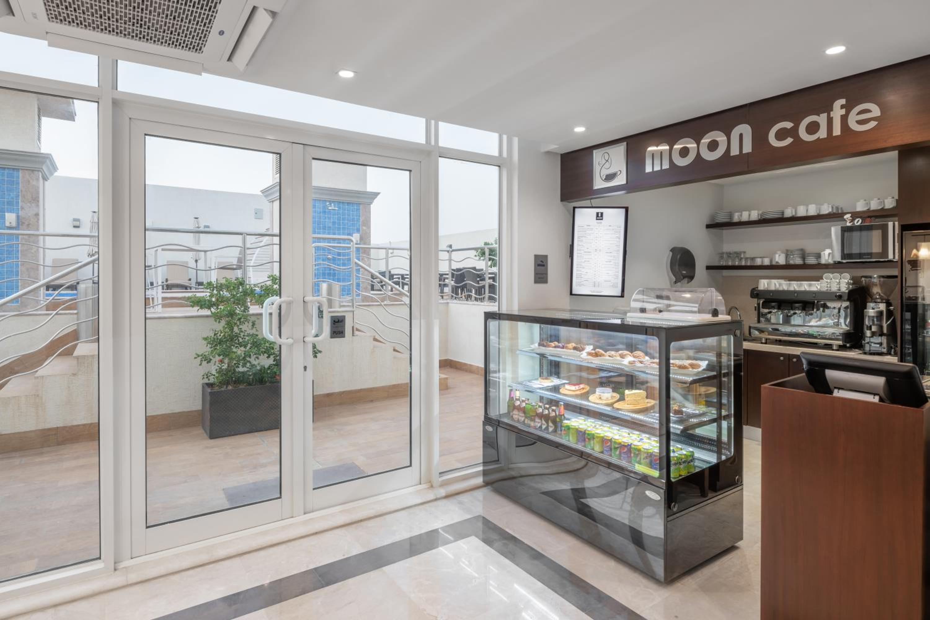 Фото Qamar Hotel Jeddah