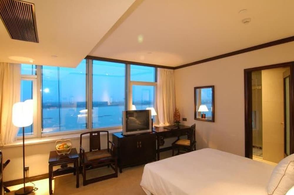 Фото Hangzhou Tianyuan Tower Hotel