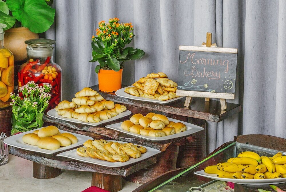 Фото Happy Life Grand Hotel & Sky Bar