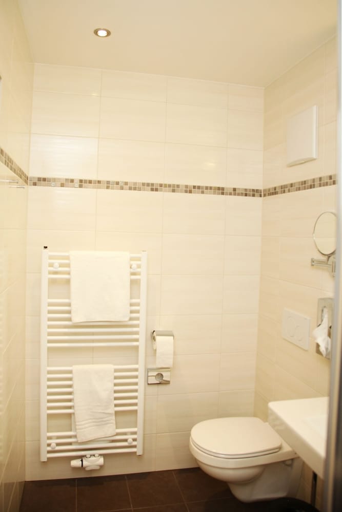 Фото Tinschert Hotel-Restaurant-Partyservice