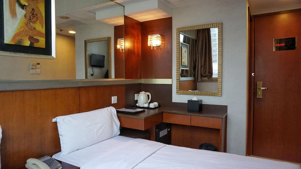 Фото Oriental Lander Hotel