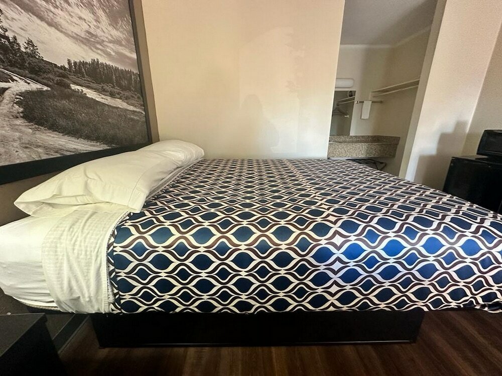 Фото Loyalty Inn Rockingham