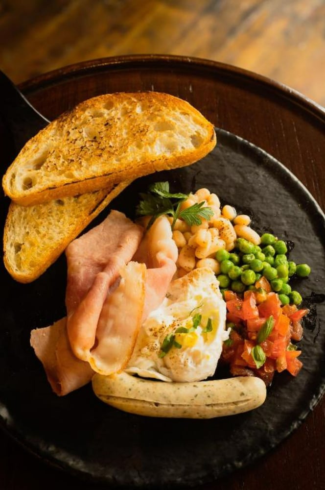 Фото Baan Tuk Din Hotel