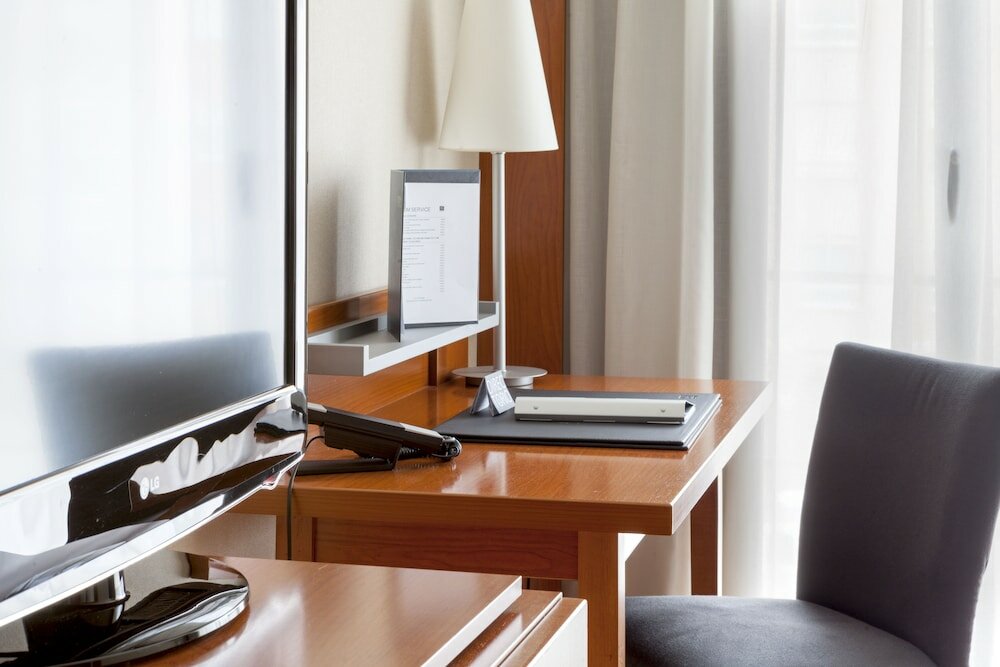 Фото Ac Hotel La Rioja by Marriott