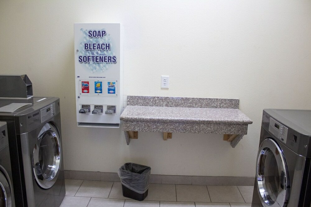 Фото The Bungalows Hotel & Event Center