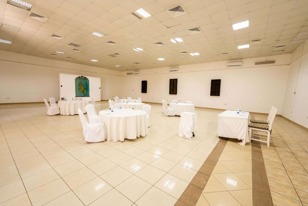 Фото Golden Tulip Stonetown Boutique