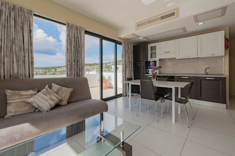 Фото Porto Azzurro Aparthotel