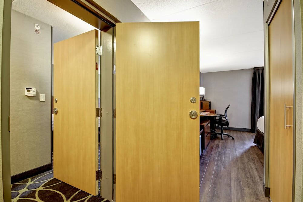 Фото Fairfield Inn & Suites by Marriott Guelph