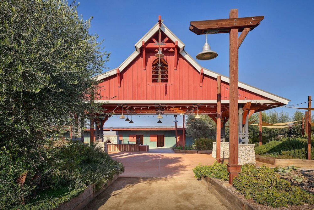 Фото Sheraton Fairplex Hotel & Conference Center