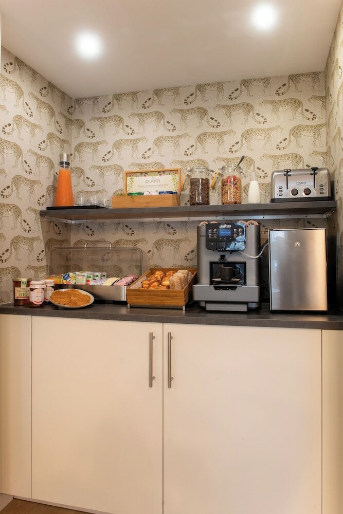 Фото Hotel Avama Prony