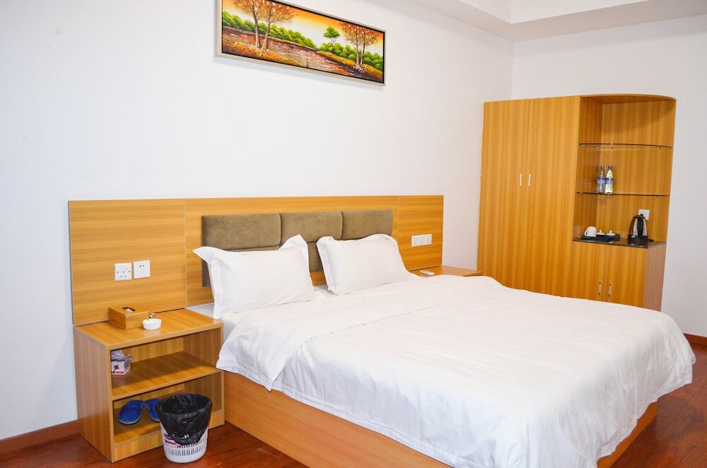 Фото Chinese Business Hotel