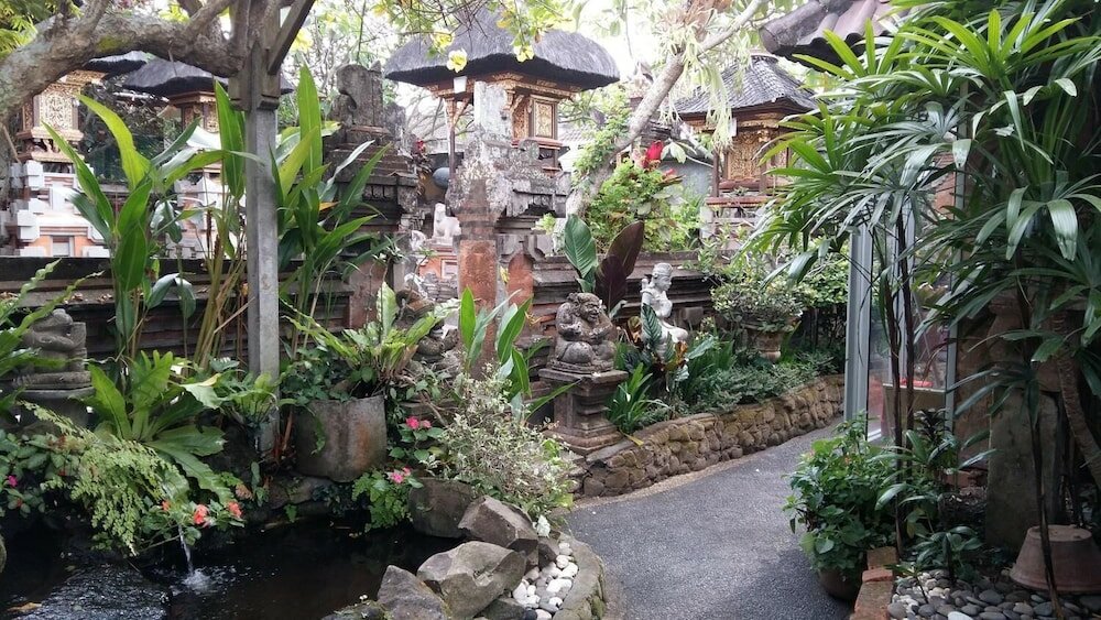 Фото Desak Putu Putra Homestay