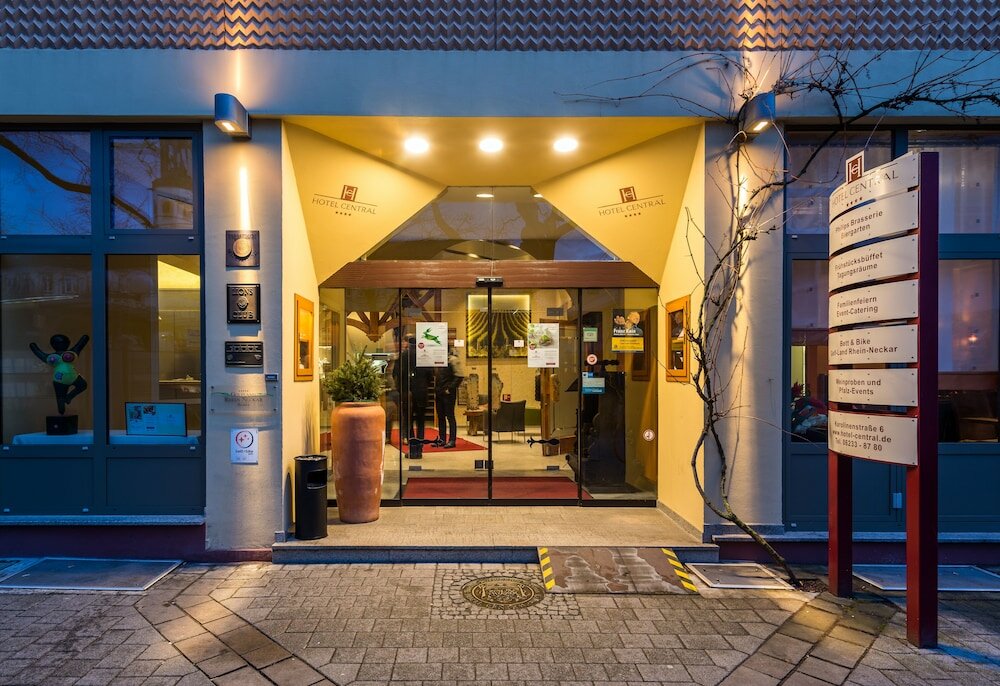 Фото отеля 2