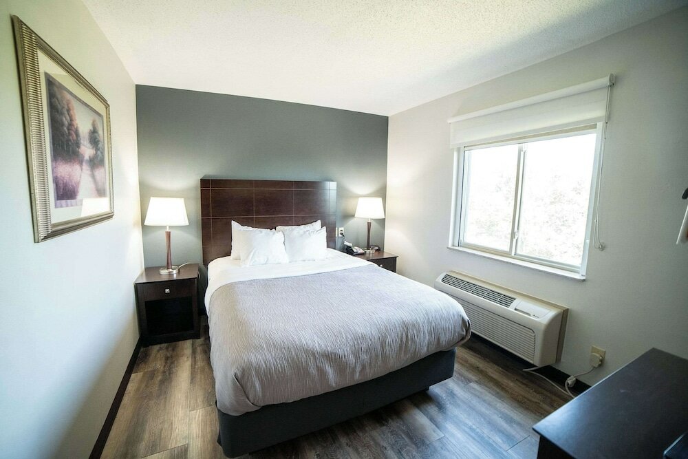 Фото Quality Inn & Suites Watertown