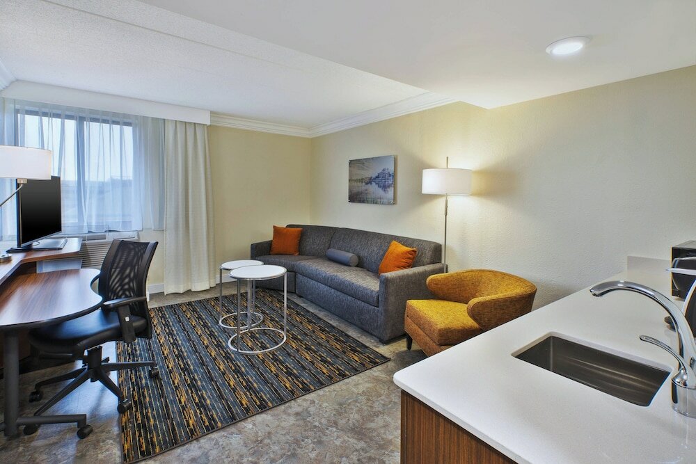 Фото Fairfield by Marriott Inn & Suites Herndon Reston