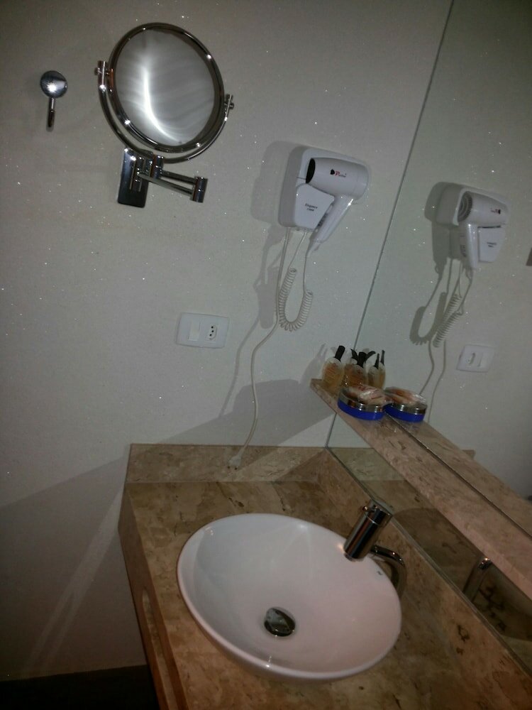 Фото Hotel Metropolitan