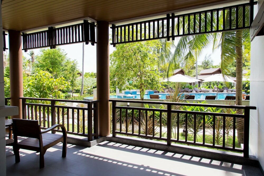 Фото Maehaad Bay Resort