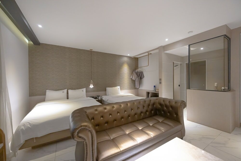 Фото Hound Hotel Seomyeon - Bumcheon