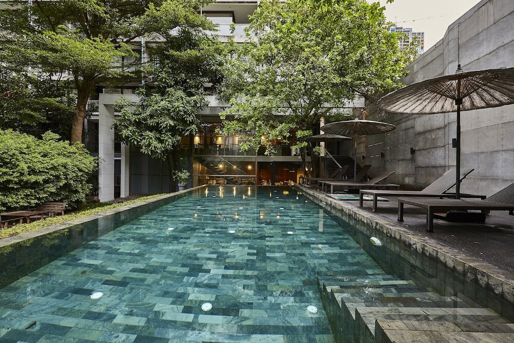 Фото LUXX Langsuan Hotel