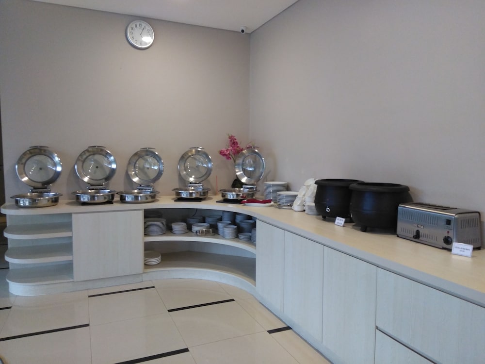 Фото Emerald Hotel