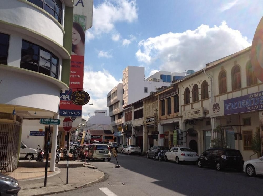 Фото Merlin Hotel