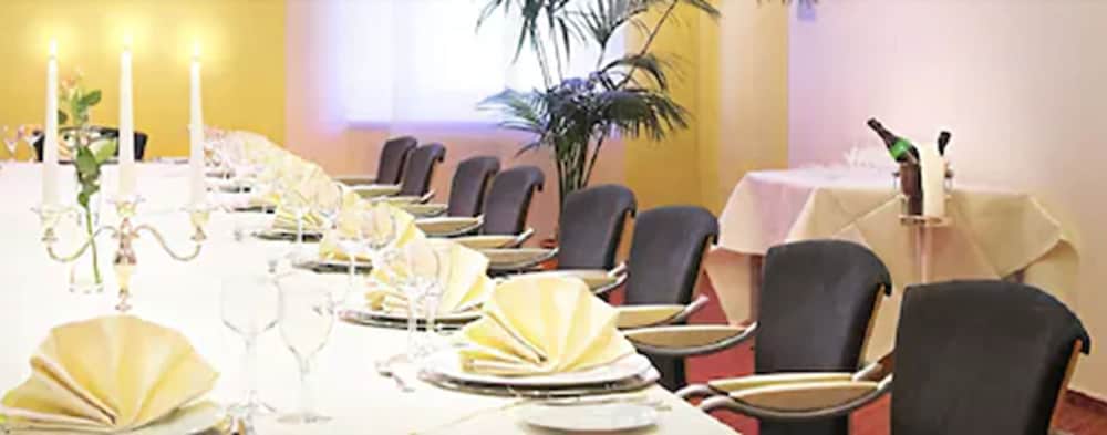 Фото Stadthotel Freiburg