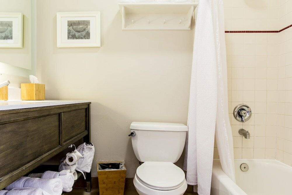 Фото Cottage Inn by The Sea