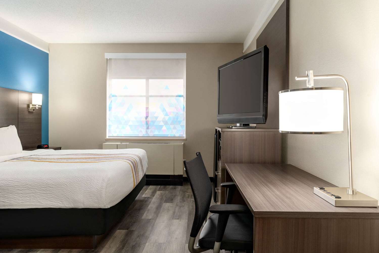 Фото La Quinta Inn & Suites by Wyndham Madison American Center