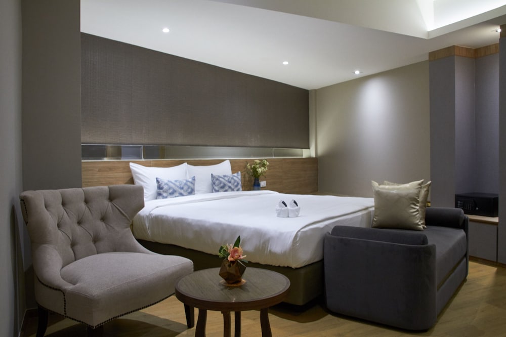 Фото Almas Hotel Bangkok