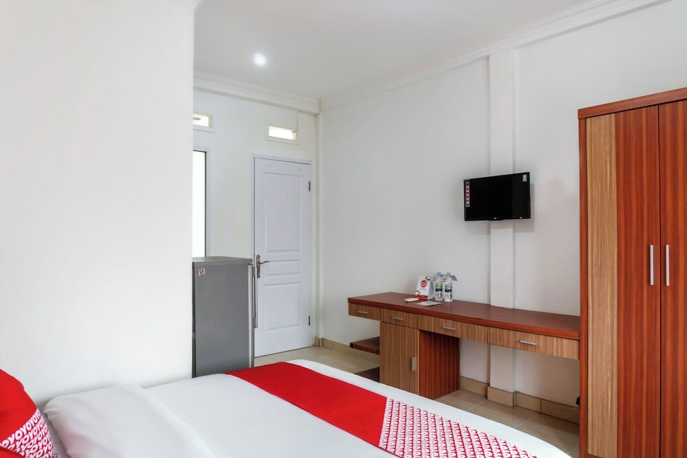 Фото Oyo 617 Sukaraja Residence Syariah