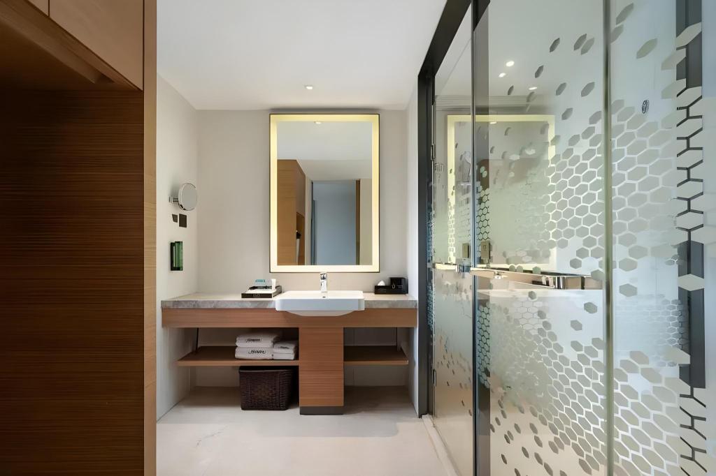 Фото Hampton by Hilton Beihai High-Speed Train Station