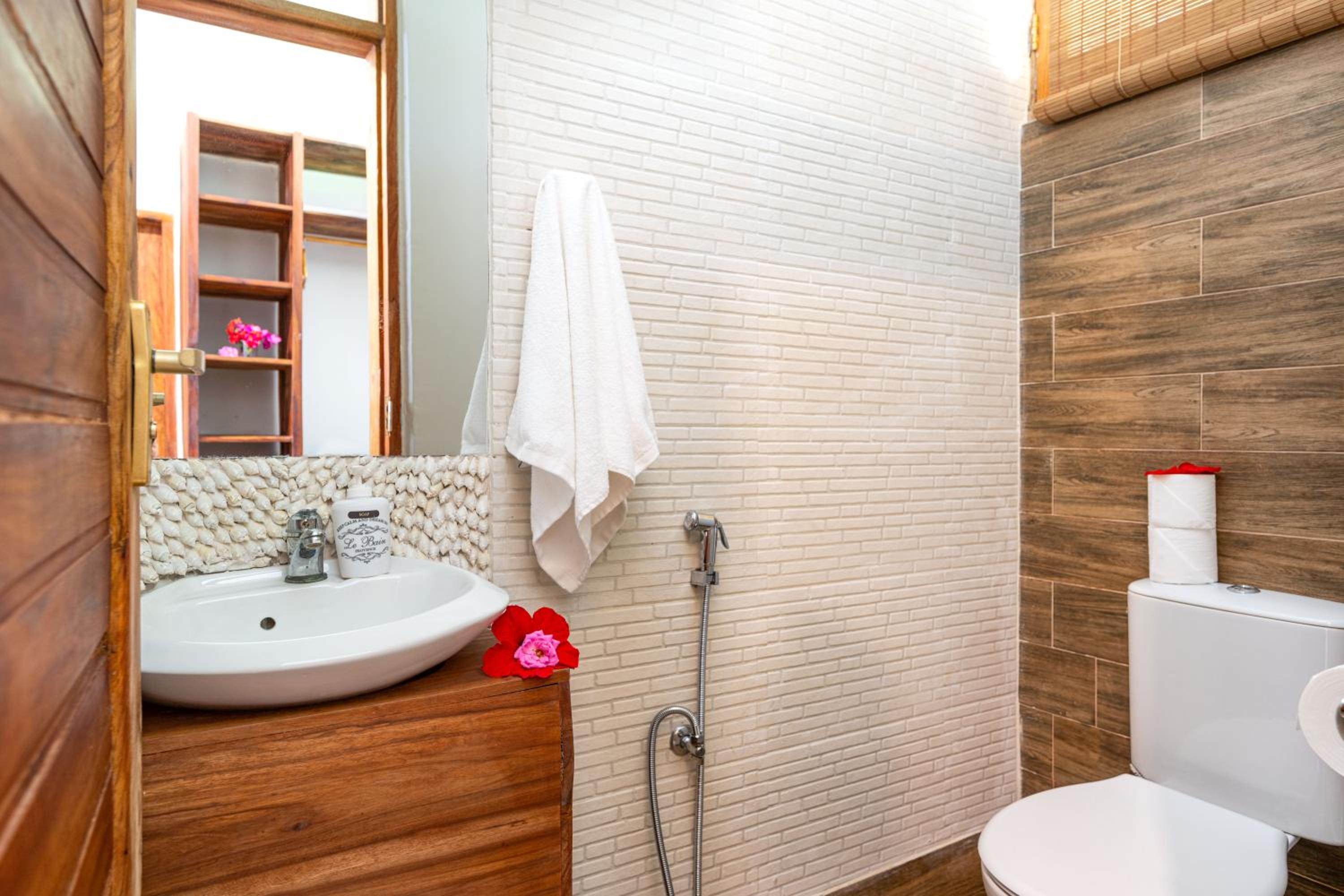 Фото Zanzibella Hotel & SPA