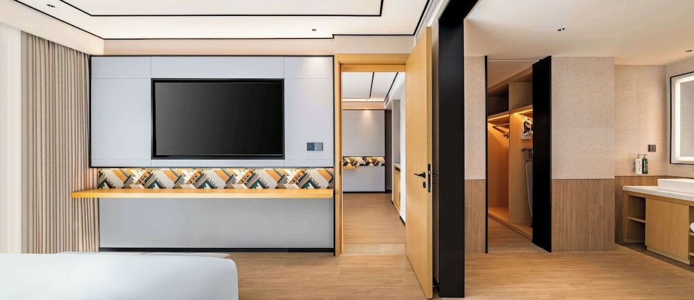 Фото Hilton Garden Inn Kunming Dianchi