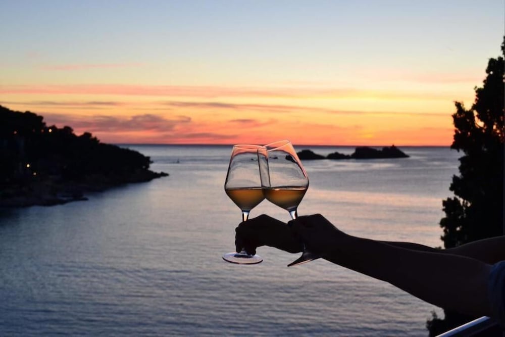 Фото Dubrovnik Deluxe Blue Bayou