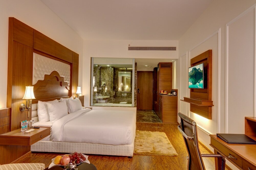 Фото Ramada Plaza by Wyndham Chandigarh Zirakpur