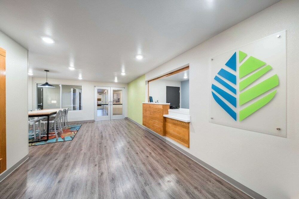 Фото WoodSpring Suites Dallas Plano Central Legacy Drive