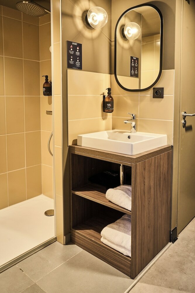 Фото Jost Hôtel Lille Centre