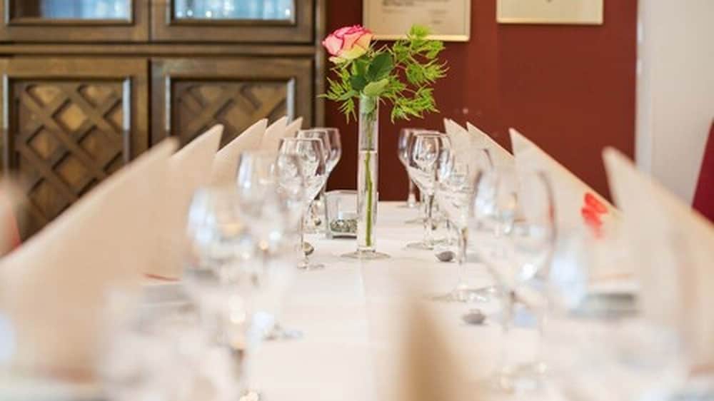 Фото Hotel Rheinischer Hof