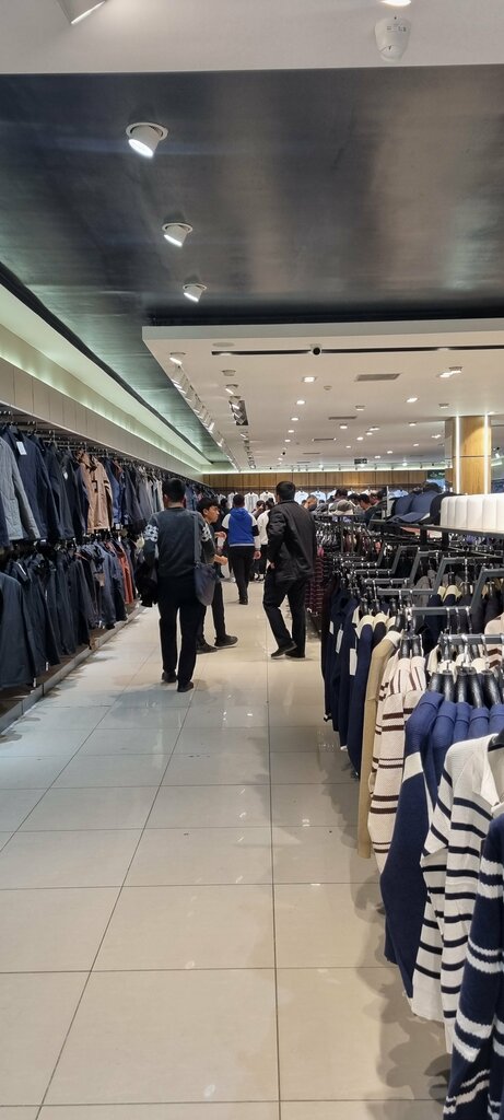 Clothing store Dressco, Tashkent, photo