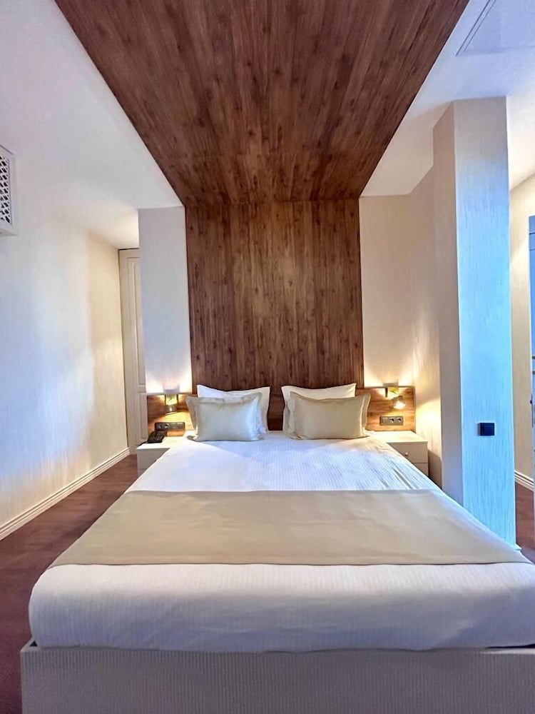 Фото Metro Sky Tower Batumi