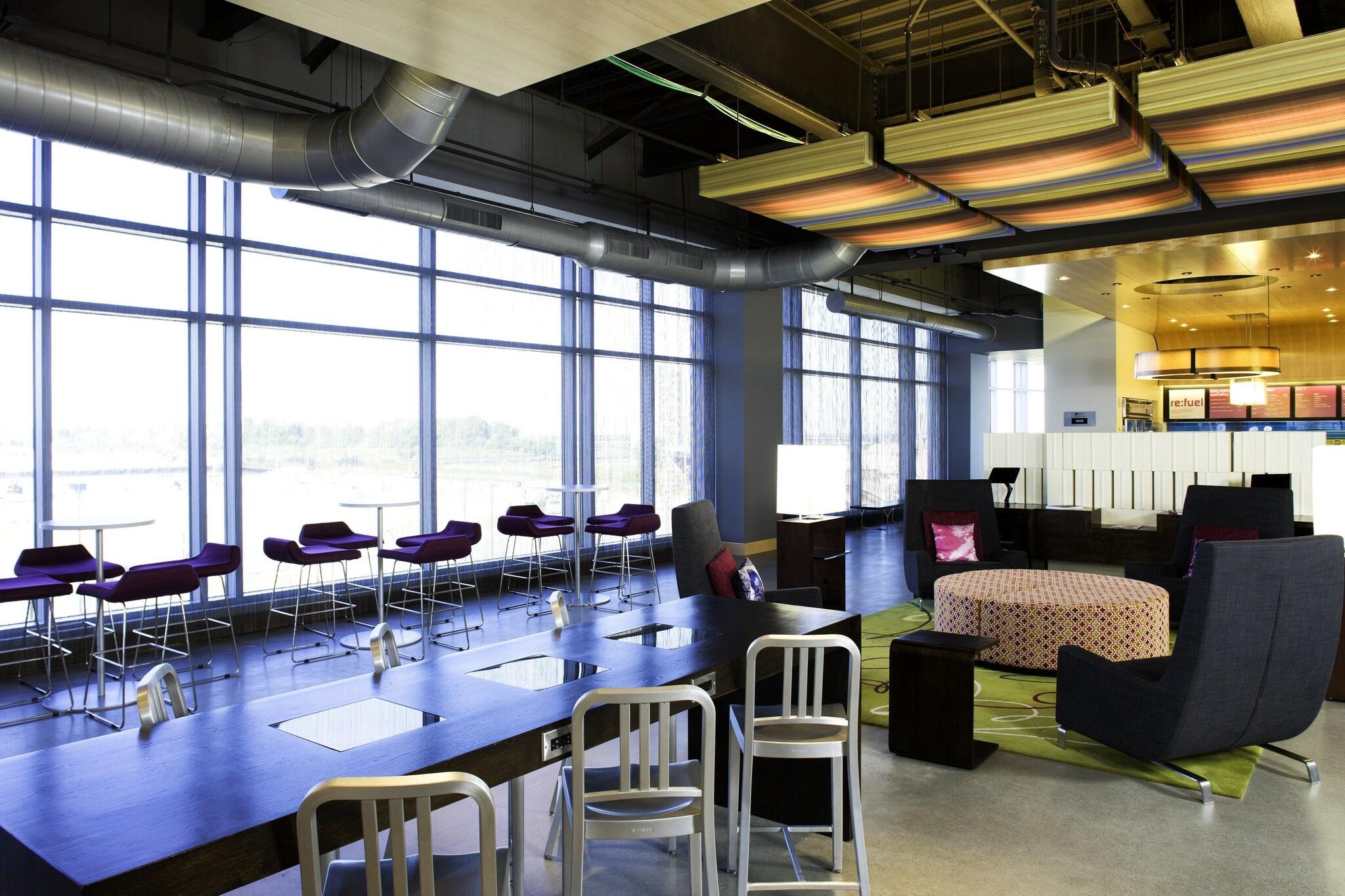 Фото Aloft Cleveland Downtown