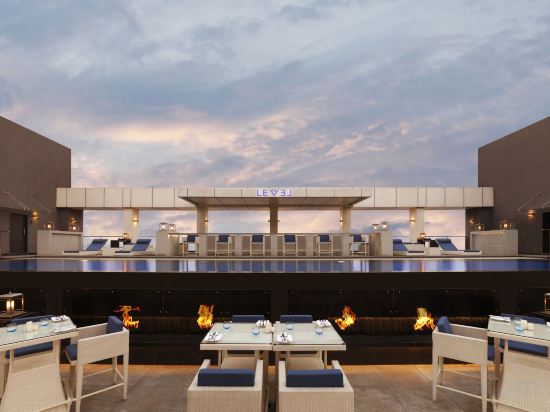 Фото DoubleTree by Hilton Hotel Pune - Chinchwad